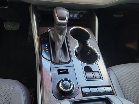 Used 2022 Toyota Highlander Limited image 25