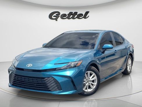Used 2025 Toyota Camry LE FWD image 1