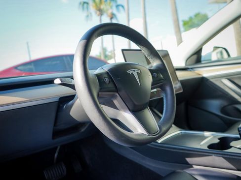Used 2021 Tesla Model 3 Long Range AWD/4WD image 9