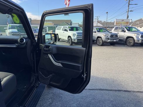 Used 2016 Jeep Wrangler Sahara w/ Dual Top Group image 31