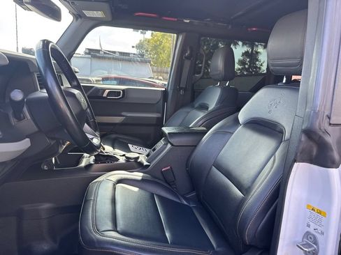 Used 2022 Ford Bronco Badlands AWD/4WD image 5