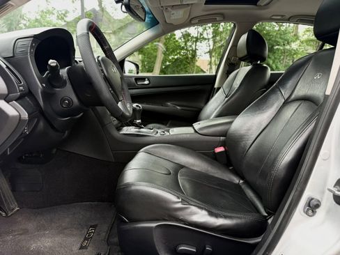 Used 2013 INFINITI G37 x Sedan w/ Premium Pkg AWD/4WD image 12