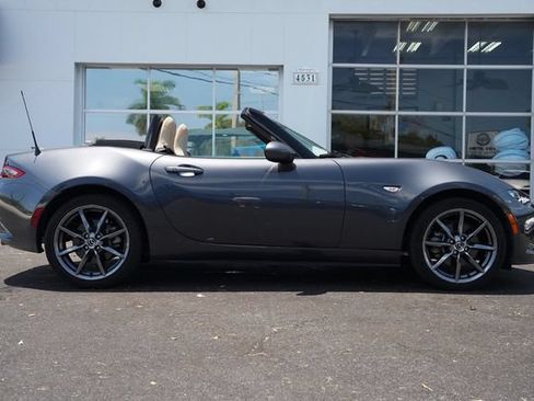 Used 2017 MAZDA MX-5 Miata Grand Touring RWD image 15