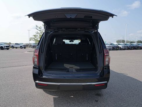 Used 2024 Chevrolet Suburban LT AWD/4WD image 14