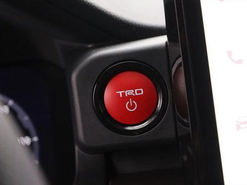 Certified 2024 Toyota Tacoma TRD Off-Road image 15