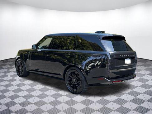 Used 2025 Land Rover Range Rover Long Wheelbase SE AWD/4WD image 3