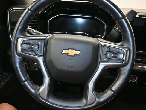 Used 2022 Chevrolet Silverado 1500 LT AWD/4WD image 13