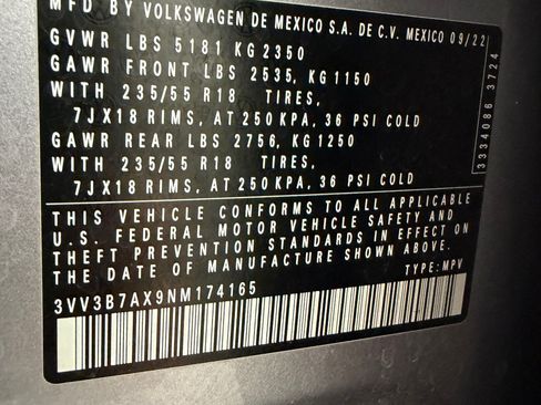 Used 2022 Volkswagen Tiguan SE FWD image 17