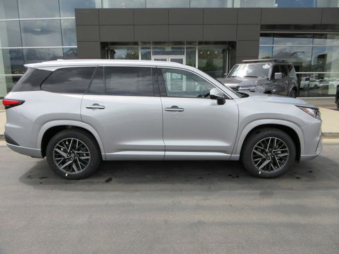 New 2026 Lexus TX 350 AWD image 11