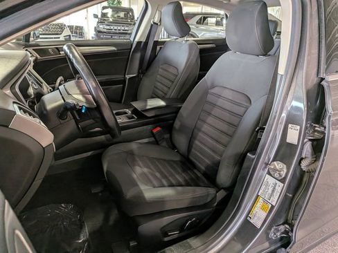 Used 2019 Ford Fusion SE AWD/4WD image 12