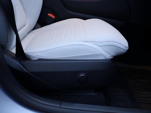 Certified 2026 Mercedes-Benz GLC 300 4MATIC image 12