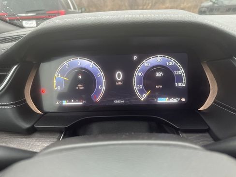 Used 2025 Jeep Grand Cherokee Limited image 25