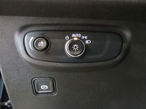 Used 2024 GMC Terrain SLE w/ LPO, Floor Liner Package FWD image 18
