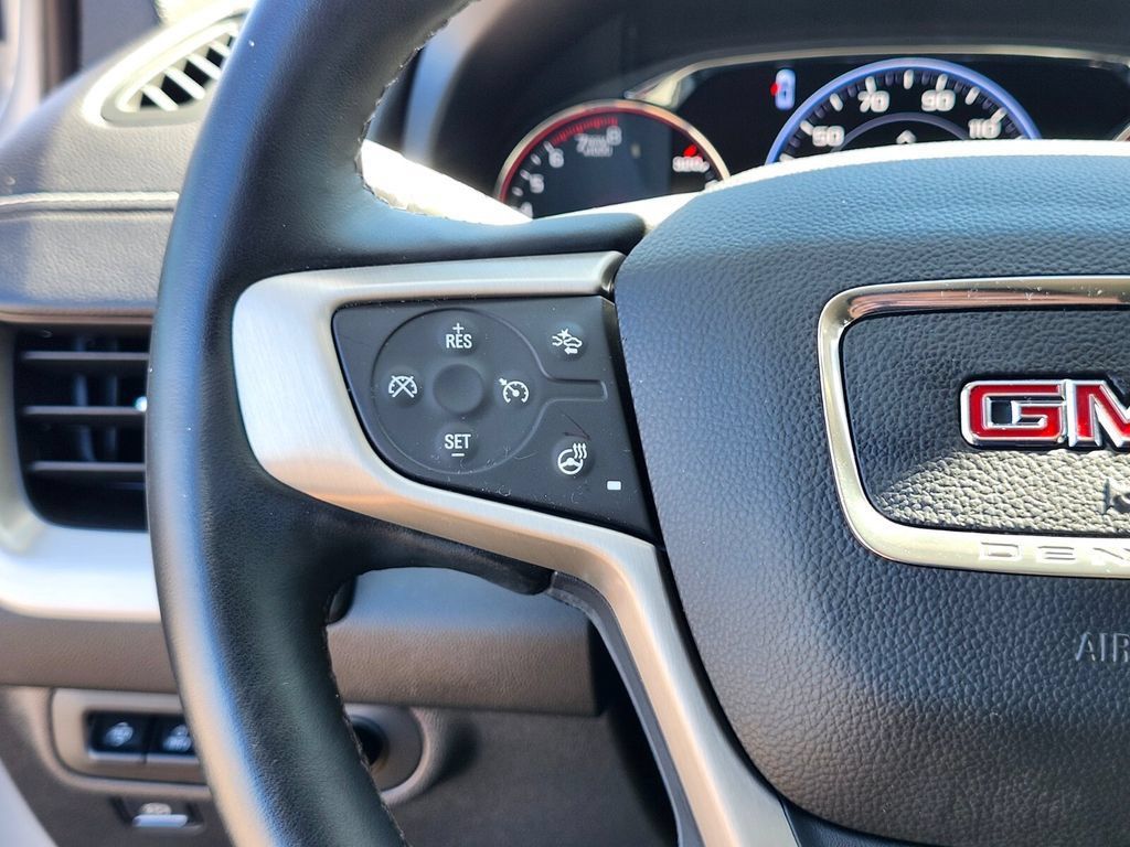 Used 2024 GMC Terrain Denali w/ Denali Premium Package AWD/4WD image 28