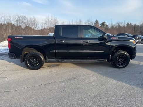 Used 2024 Chevrolet Silverado 1500 LT Trail Boss w/ Convenience Package II image 7