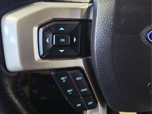 Used 2020 Ford F250 Lariat w/ Lariat Ultimate Package AWD/4WD image 29