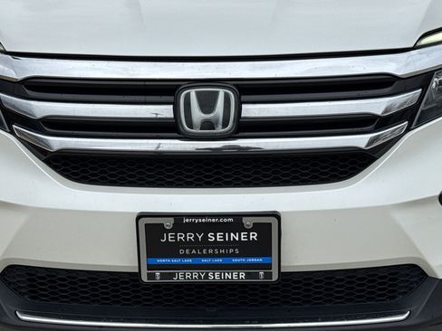 Used 2017 Honda Pilot Elite image 10