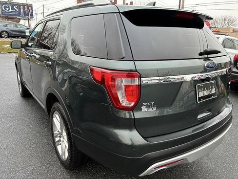 Used 2016 Ford Explorer XLT w/ Equipment Group 202A image 6