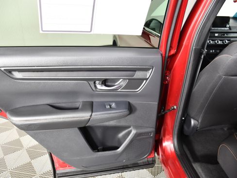 Certified 2025 Honda CR-V Sport image 45