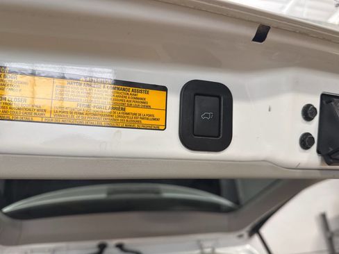 Used 2011 Toyota Sienna XLE AWD/4WD image 31