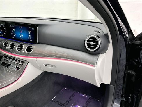 Used 2022 Mercedes-Benz E 350 Sedan image 20