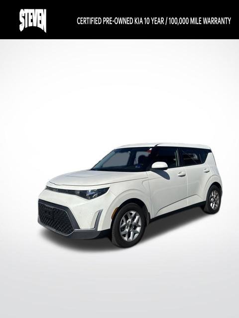 Certified 2025 Kia Soul LX w/ LX Technology Package FWD image 3