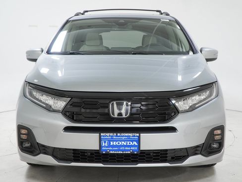 New 2026 Honda Odyssey Touring image 2