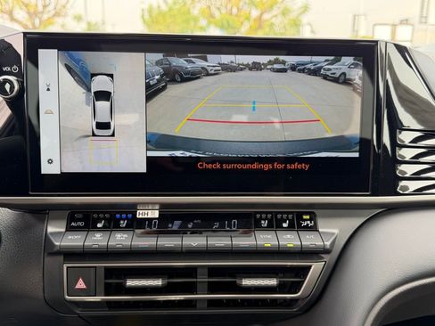 Used 2025 Toyota Camry XSE w/ Premium Plus Package image 32