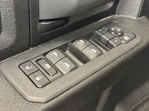 Used 2025 RAM 3500 Tradesman w/ Chrome Appearance Group AWD/4WD image 10