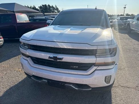 Used 2018 Chevrolet Silverado 1500 LT w/ Texas Edition AWD/4WD image 2