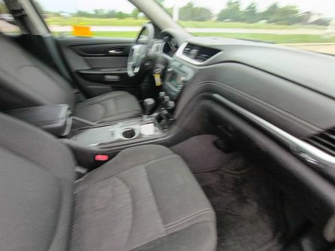 Used 2017 Chevrolet Traverse LT w/ Style and Technology Package FWD image 10