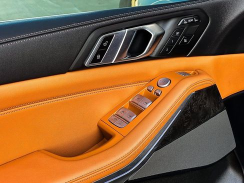 Certified 2023 BMW X7 xDrive40i w/ Premium Package image 11