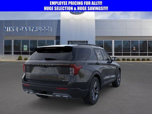 New 2026 Ford Explorer Active w/ Active Comfort Package AWD/4WD image 8