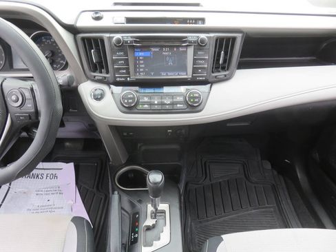Used 2018 Toyota RAV4 XLE w/ Plus Extra Value Package AWD/4WD image 16