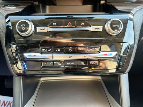 Used 2023 Ford Explorer Limited image 51