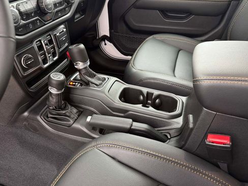 New 2026 Jeep Gladiator Sport image 22