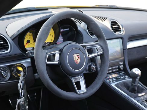 Certified 2024 Porsche 718 Boxster GTS RWD image 40