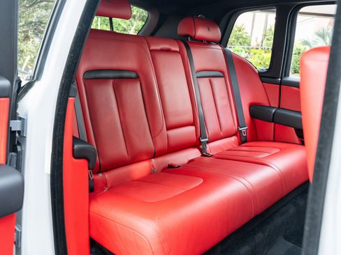 Certified 2023 Rolls-Royce Cullinan image 50