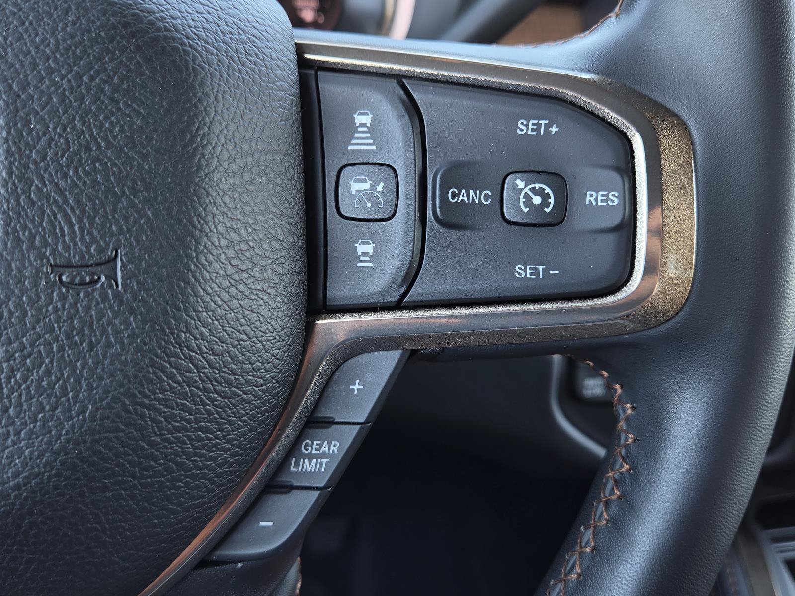 Used 2024 RAM 2500 Limited w/ Safety Group AWD/4WD image 25