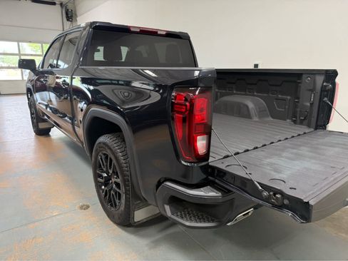 Used 2024 GMC Sierra 1500 Elevation w/ X31 Off-Road Package AWD/4WD image 4