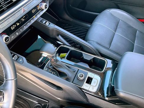 Used 2022 Kia Telluride EX w/ EX Premium Package image 15