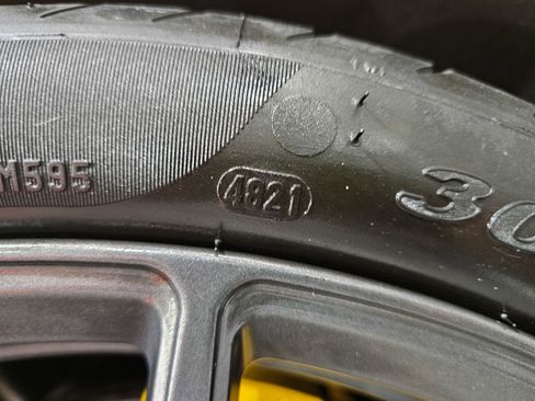 Used 2015 McLaren 650S Spider image 49