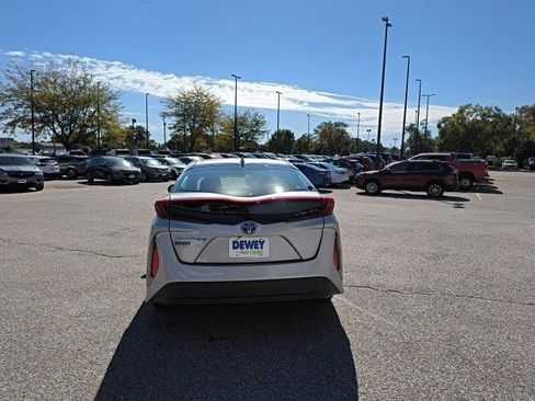 Used 2017 Toyota Prius Prime Plus image 4