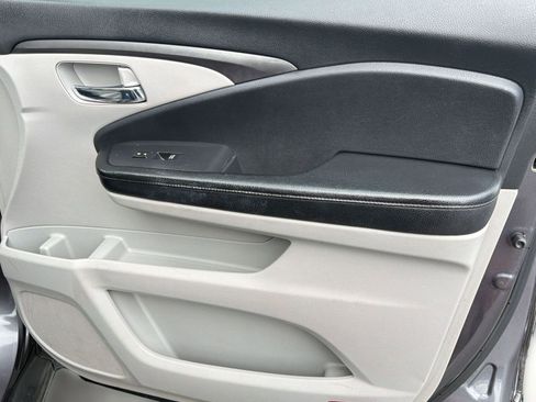 Used 2016 Honda Pilot EX image 31