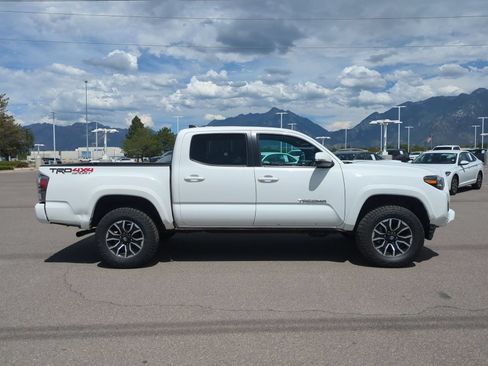 Used 2023 Toyota Tacoma TRD Sport AWD/4WD image 2