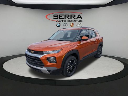 Used 2023 Chevrolet TrailBlazer LT w/ Convenience Package AWD/4WD image 1