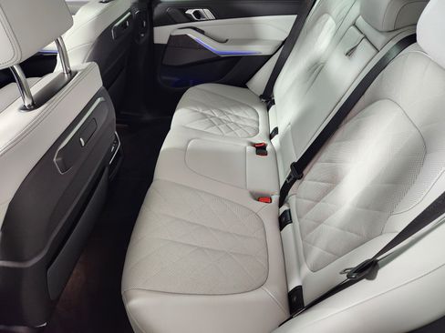 Used 2025 BMW X5 xDrive40i image 14