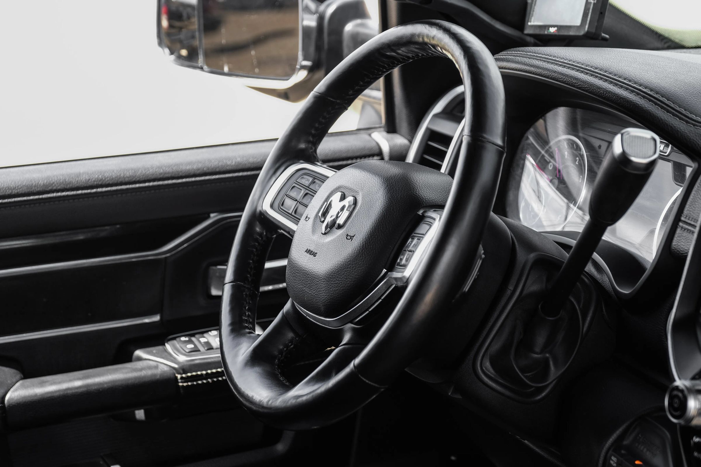Used 2019 RAM 3500 Laramie AWD/4WD image 18