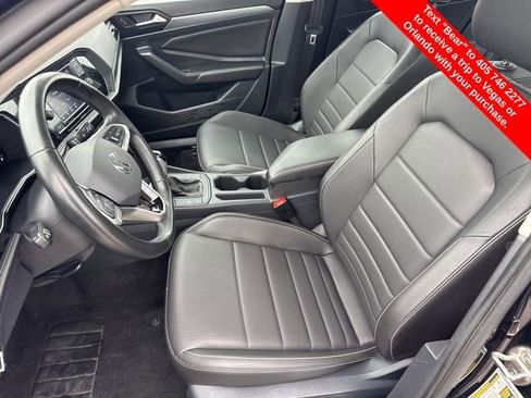 Used 2024 Volkswagen Jetta SE image 14