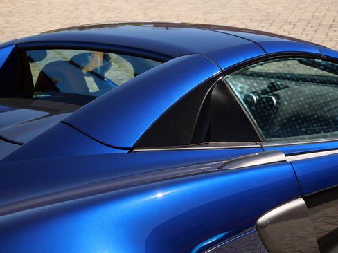 Used 2019 McLaren 570S Spider image 14